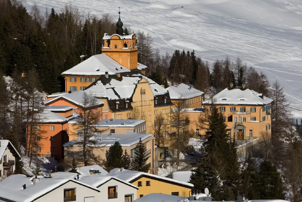 Lyceum Alpinum Zuoz in the snow